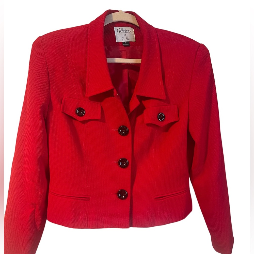 Collections for Le Suit Red boxy cropped blazer women’s size 10